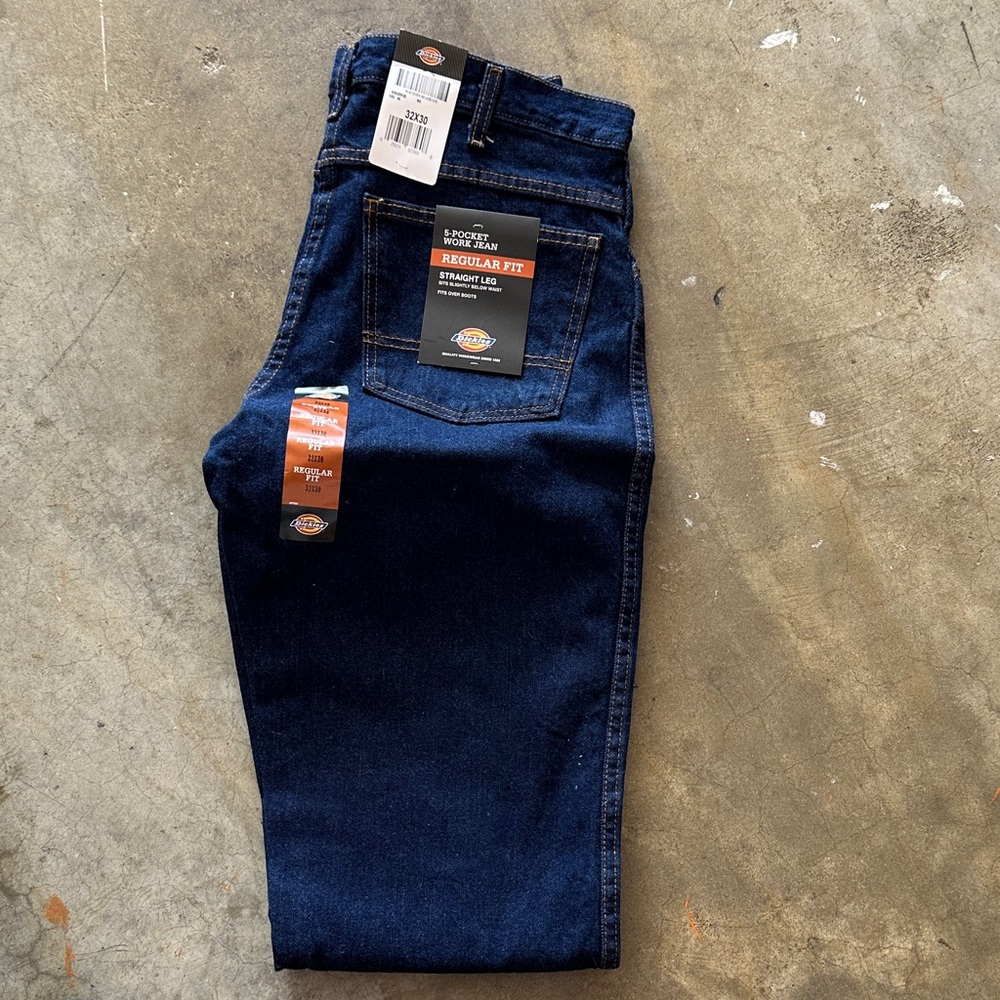 Dickies Men's Straight Leg Jeans in Dark Indigo